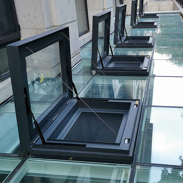 Thailand-Electric-Sunroof-For-Glass-Room-Project