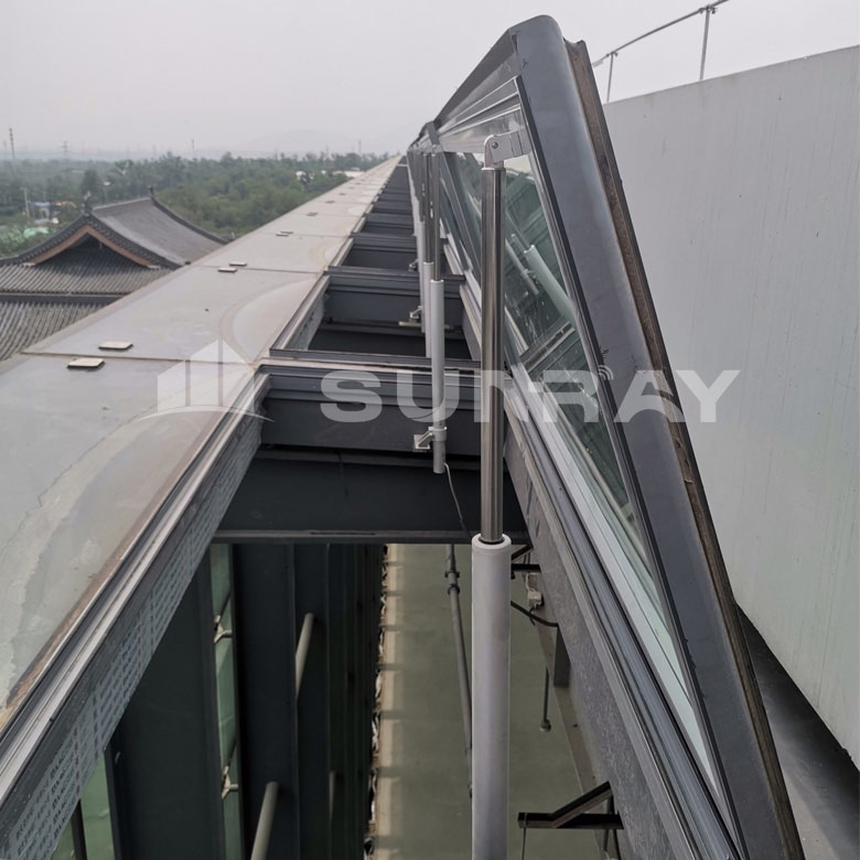 Vietnam Electric Top Hung Roof Skylight