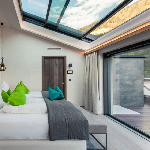 Roof motorized Medium sliding skylight
