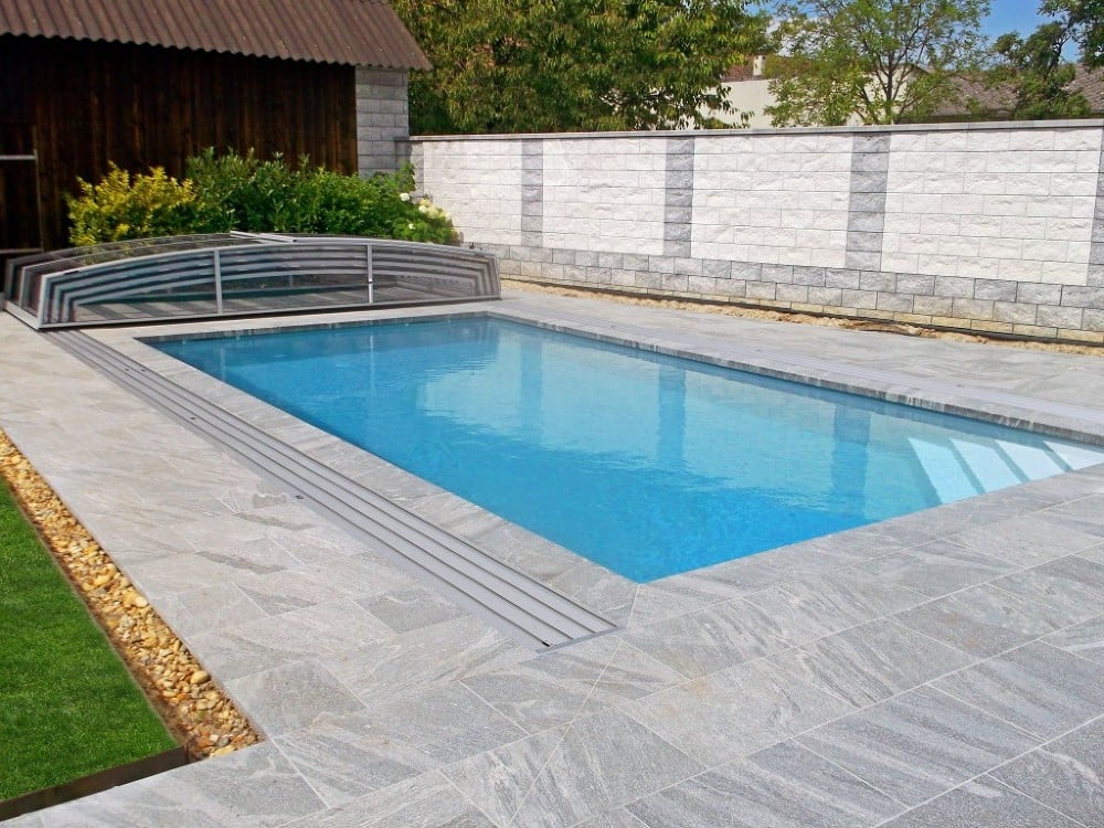 fully-retracted-pool-enclosure-corona
