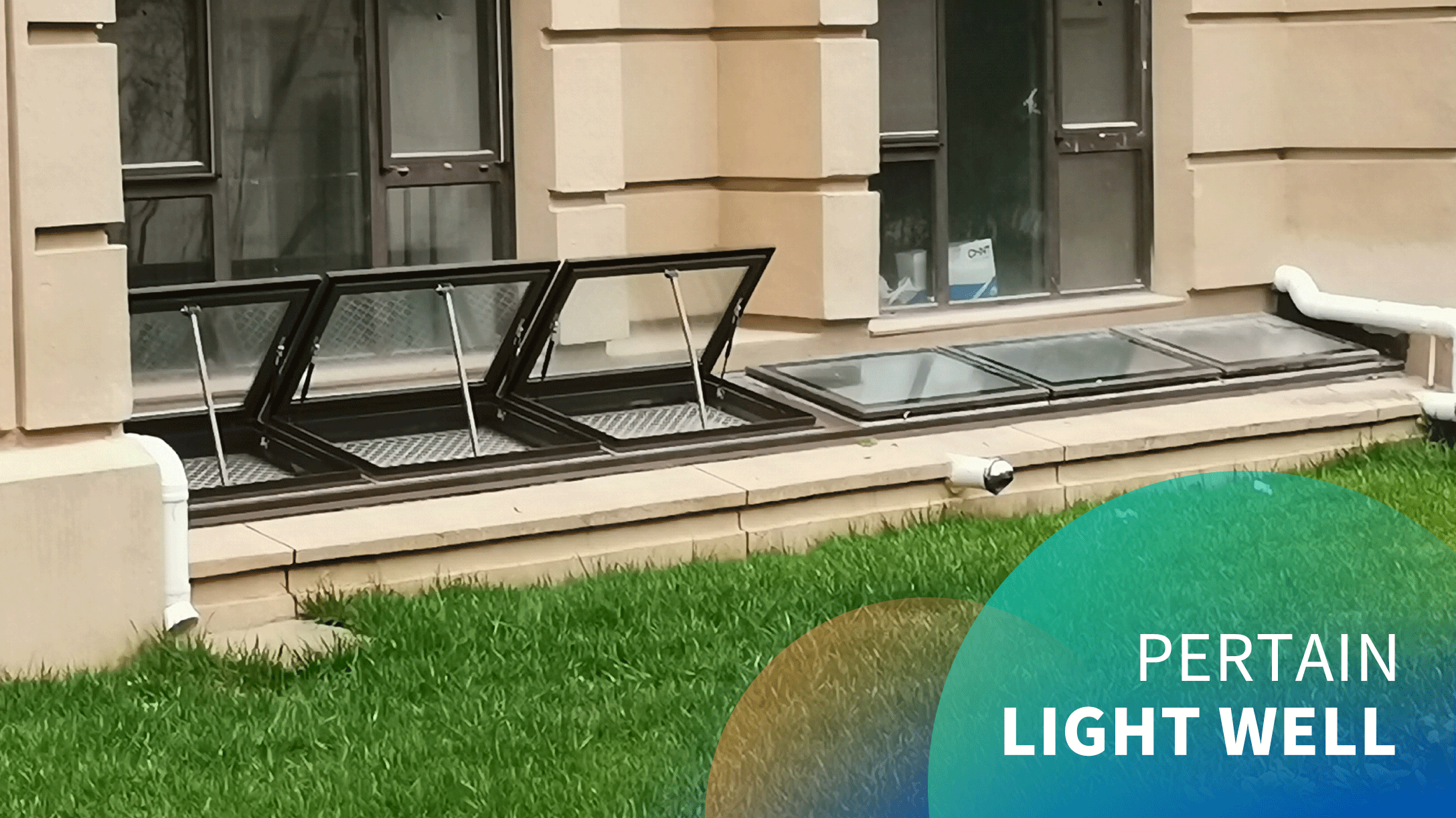 Electric Lightwell Insulated Aluminum Skylight